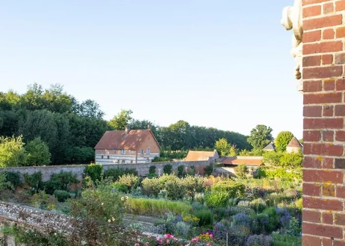 Chateau De Miromesnil 2*