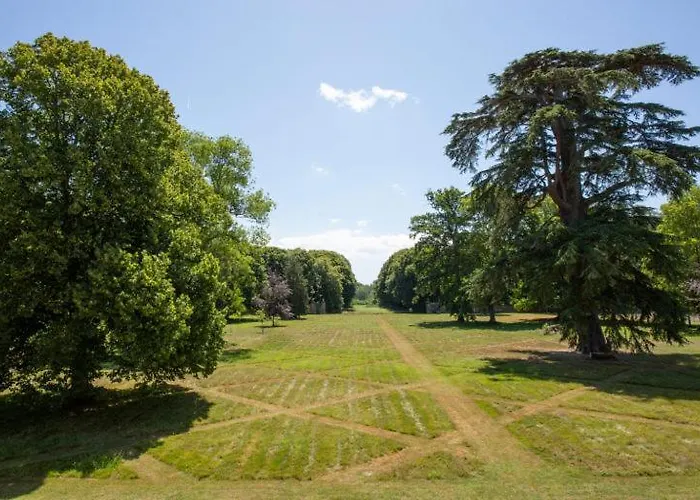 Chateau De Miromesnil فندق مبيت وإفطار