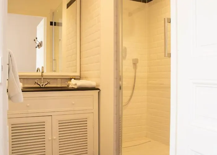 Couette-café Château De Miromesnil