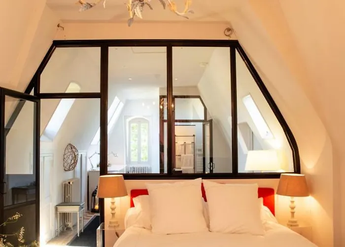 Château De Miromesnil Couette-café