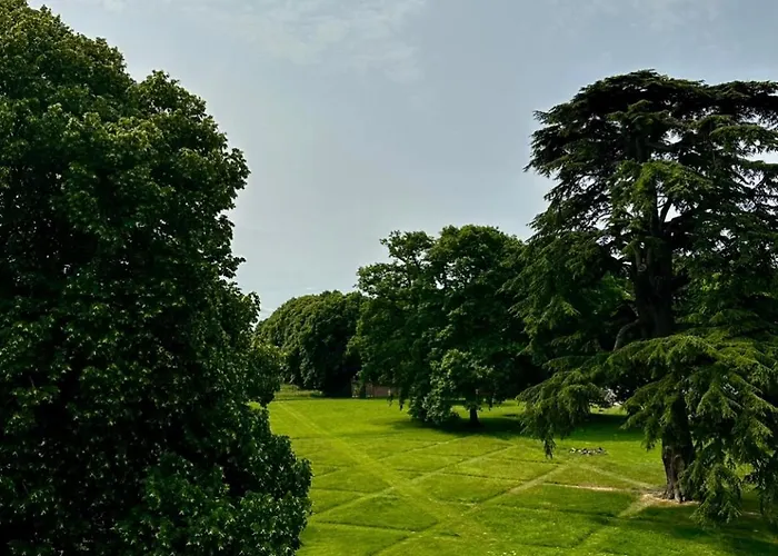 فندق مبيت وإفطار Chateau De Miromesnil